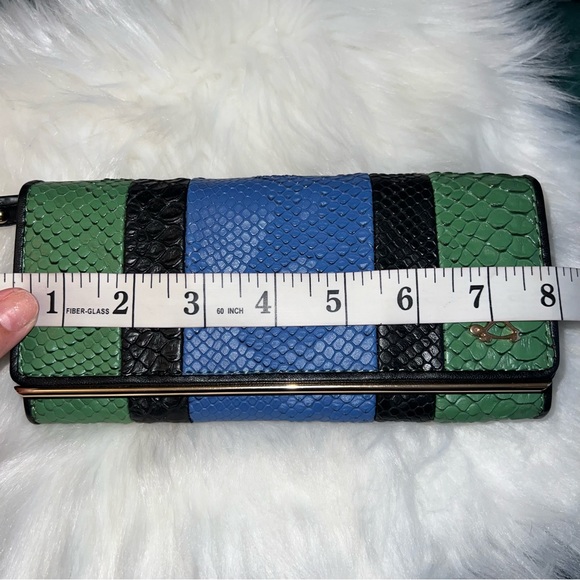 Carpisa Women’s Faux Leather Crocodile Embossed Pattern Wallet Tricolor - Picture 7 of 11